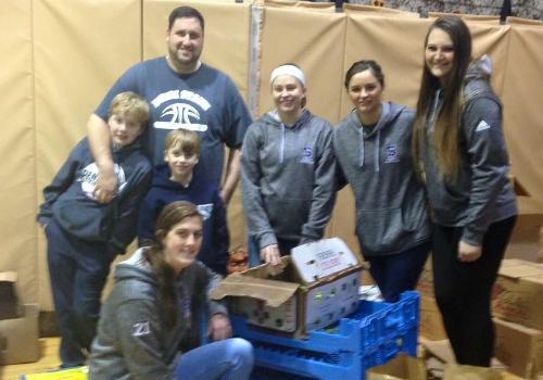 Penn State Worthington-Scranton Lady Lions Give Thanks by Giving Back